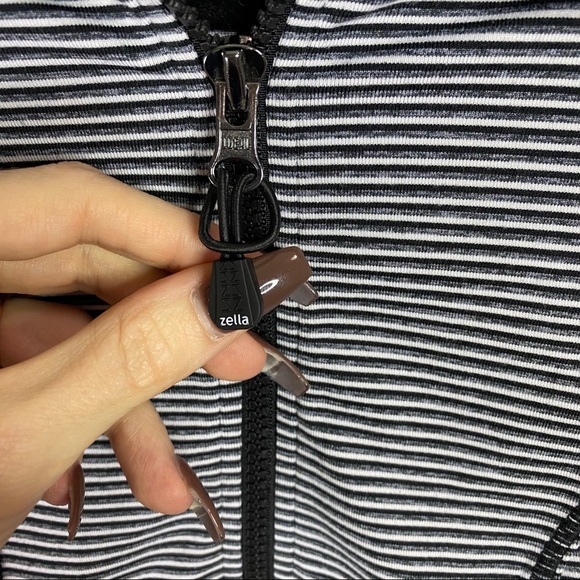 Zella On Point Striped Zip Up Jacket Size Small - Picture 6 of 8